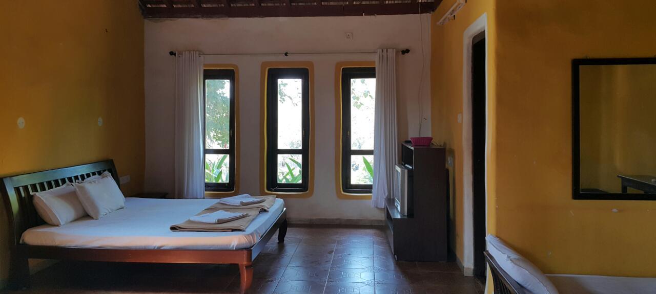 Cherilyn Monta Resort - Ratnagiri Vatul Екстер'єр фото