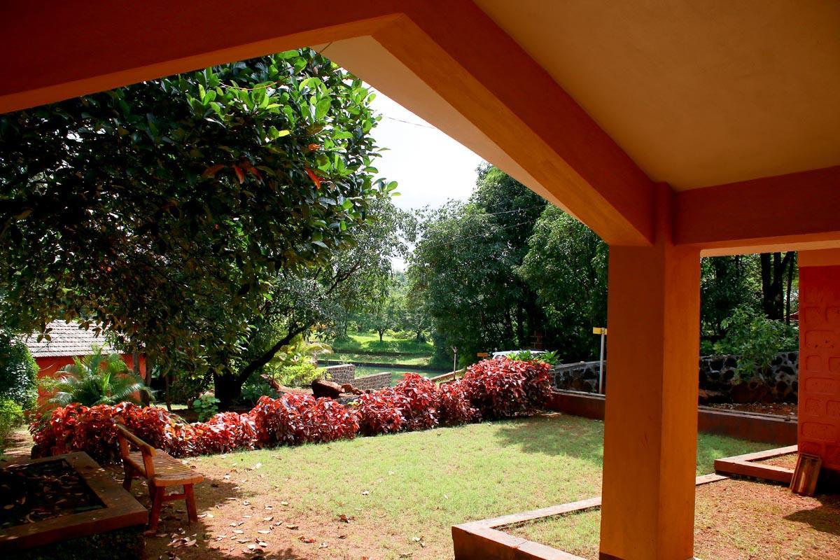 Cherilyn Monta Resort - Ratnagiri Vatul Екстер'єр фото