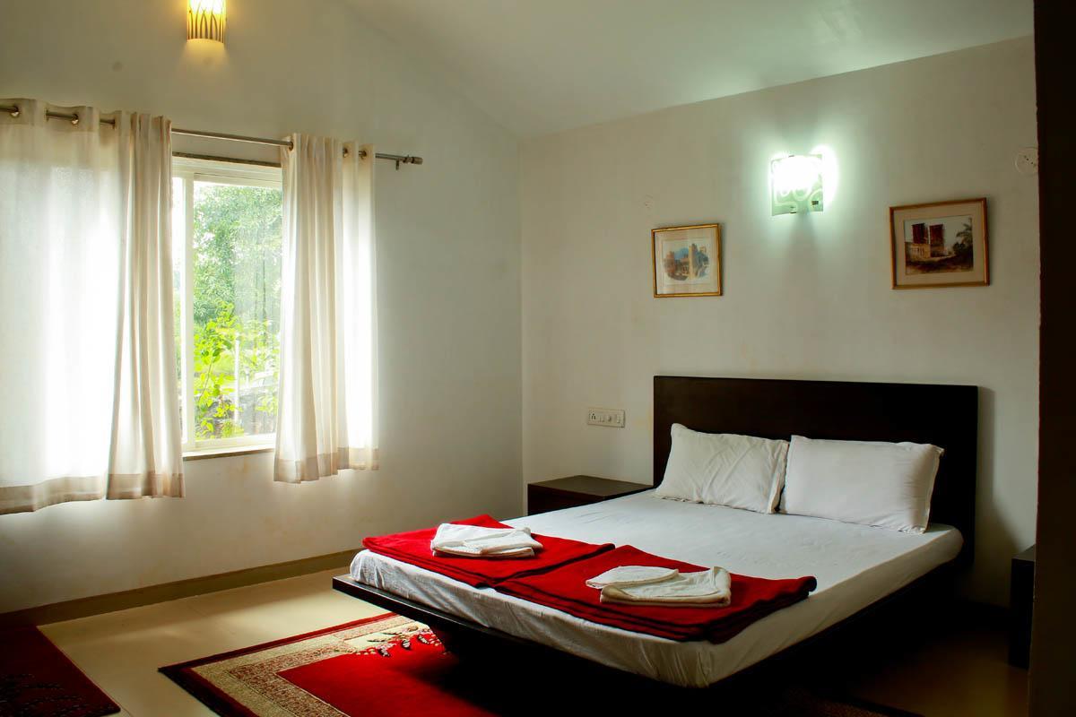 Cherilyn Monta Resort - Ratnagiri Vatul Екстер'єр фото