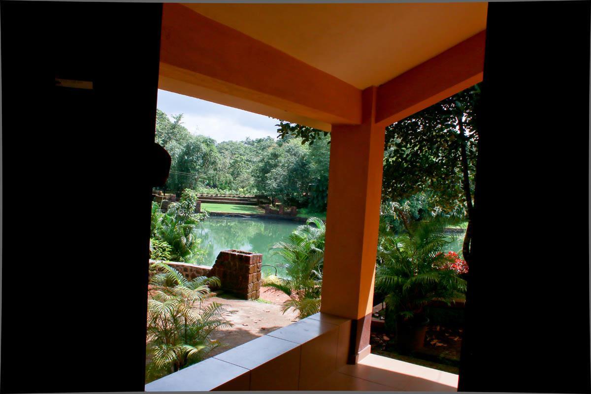 Cherilyn Monta Resort - Ratnagiri Vatul Екстер'єр фото