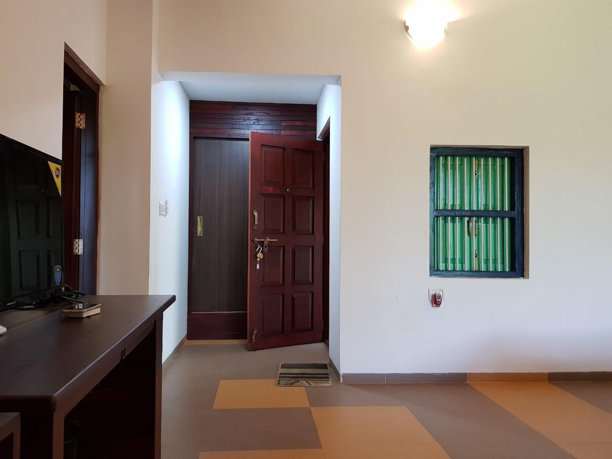 Cherilyn Monta Resort - Ratnagiri Vatul Екстер'єр фото