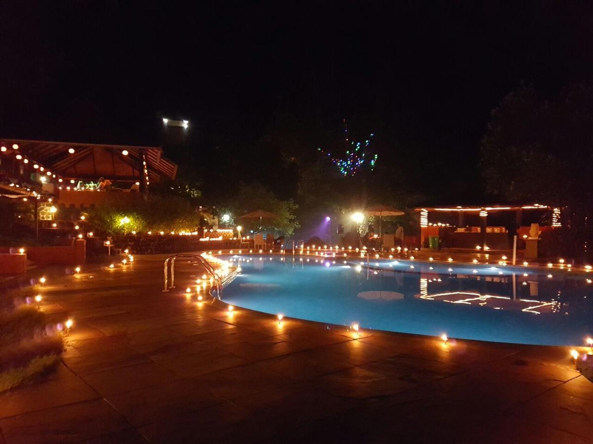 Cherilyn Monta Resort - Ratnagiri Vatul Екстер'єр фото