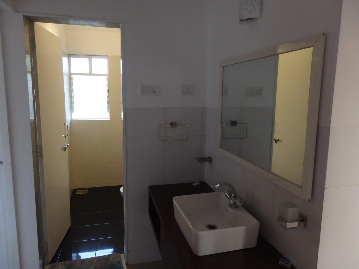 Cherilyn Monta Resort - Ratnagiri Vatul Екстер'єр фото