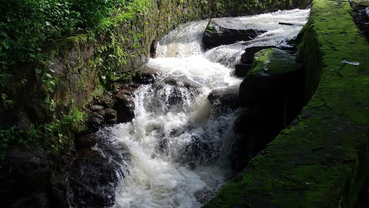 Cherilyn Monta Resort - Ratnagiri Vatul Екстер'єр фото