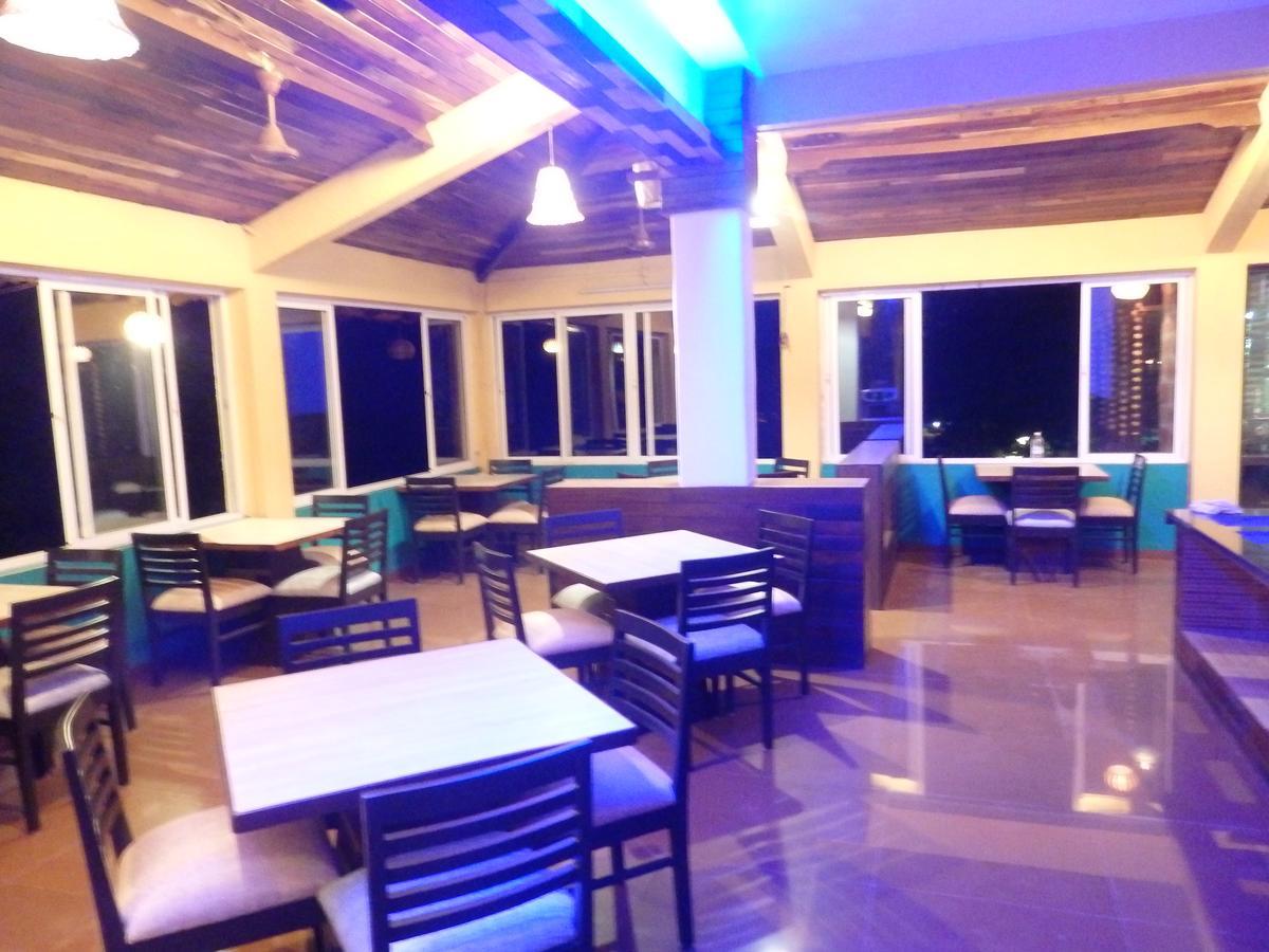 Cherilyn Monta Resort - Ratnagiri Vatul Екстер'єр фото